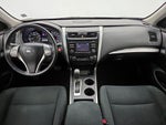 2015 Altima Thumbnail 9