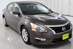 2015 Altima Thumbnail 4