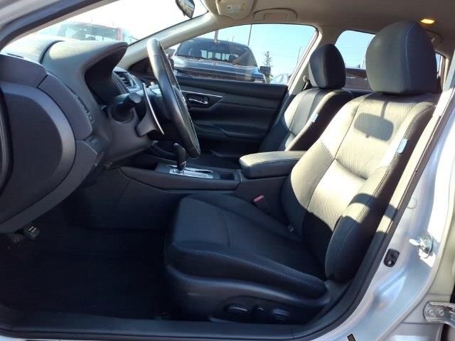 2016 Nissan Altima - $8,999