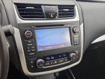 2016 Altima Thumbnail 14