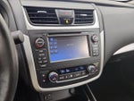 2016 Altima Thumbnail 15