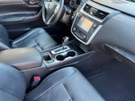 2016 Altima Thumbnail 18