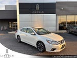 2017 Altima Thumbnail 1