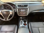 2017 Altima Thumbnail 29