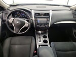 2015 Altima Thumbnail 9