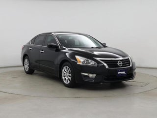 2015 Nissan Altima with Super Black Exterior