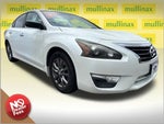 2015 Altima Thumbnail 1