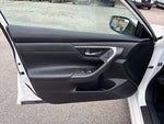 2015 Altima Thumbnail 10