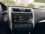 2015 Altima Thumbnail 16