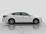 2017 Altima Thumbnail 7