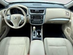 2017 Altima Thumbnail 14