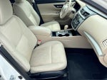 2017 Altima Thumbnail 20