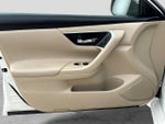 2017 Altima Thumbnail 29