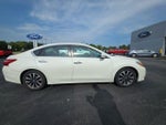 2017 Altima Thumbnail 9