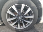 2017 Altima Thumbnail 15