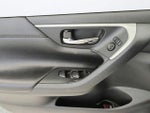 2017 Altima Thumbnail 19