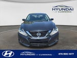 2017 Altima Thumbnail 2