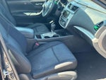 2017 Altima Thumbnail 15