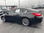2017 Altima Thumbnail 4