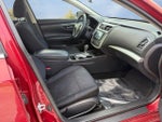 2017 Altima Thumbnail 9