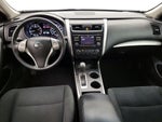 2015 Altima Thumbnail 9