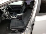 2015 Altima Thumbnail 11