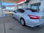 2017 Altima Thumbnail 4