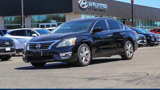 Preowned 2015 Nissan Altima 2.5 SV for Sale