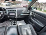2015 Altima Thumbnail 29