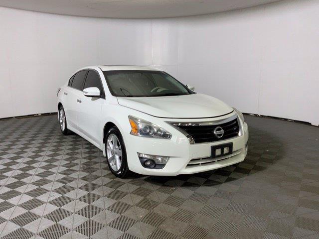 2015 Nissan Altima - $7,529