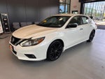 2017 Altima Thumbnail 2