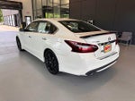 2017 Altima Thumbnail 4