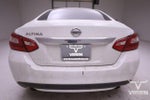 2017 Altima Thumbnail 3