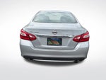 2017 Altima Thumbnail 7