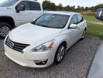 2014 Altima Thumbnail 3