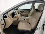 2016 Altima Thumbnail 11