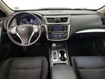 2016 Altima Thumbnail 9