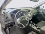2016 Altima Thumbnail 7