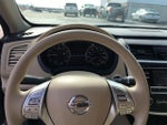 2016 Altima Thumbnail 3