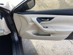 2016 Altima Thumbnail 12
