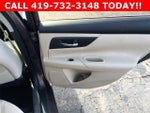 2016 Altima Thumbnail 14