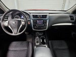2016 Altima Thumbnail 9
