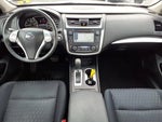 2017 Altima Thumbnail 14