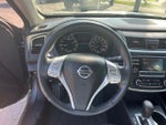 2017 Altima Thumbnail 3