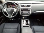 2017 Altima Thumbnail 15