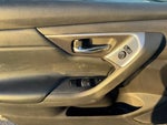 2015 Altima Thumbnail 22