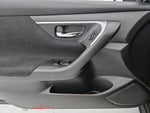 2015 Altima Thumbnail 12