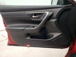 2016 Altima Thumbnail 12