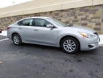 2015 Altima Thumbnail 1