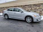 2015 Altima Thumbnail 2